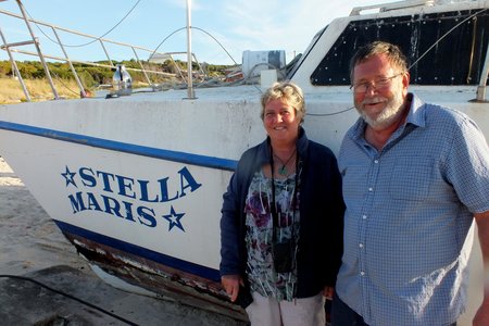 Johannes en Diedré Grobbelaar, eienaars van die seiljag, Stella Maris